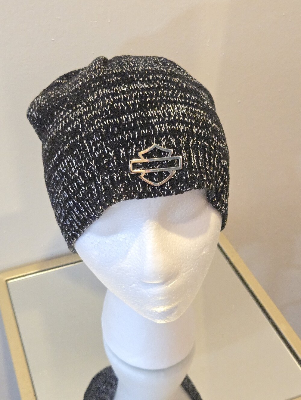 ​Harley-Davidson Womens Knit Beanie Hat Metallic Bar & Shield Plaque ONE SIZE
